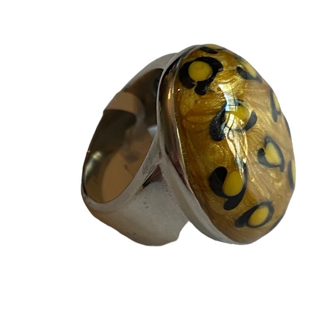 Silver ring band with animal print